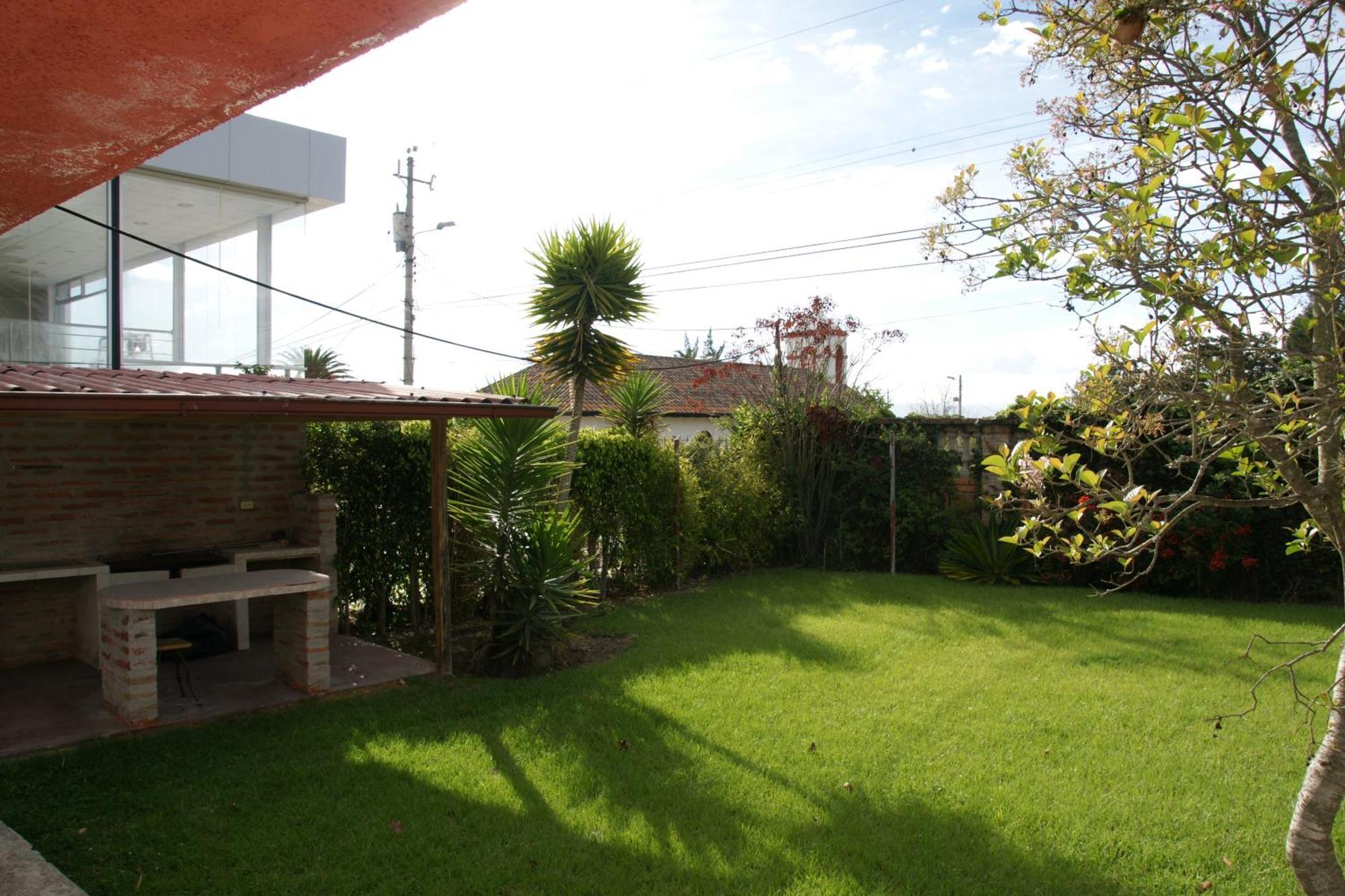 Hostal El Parque Tababela Δωμάτιο φωτογραφία