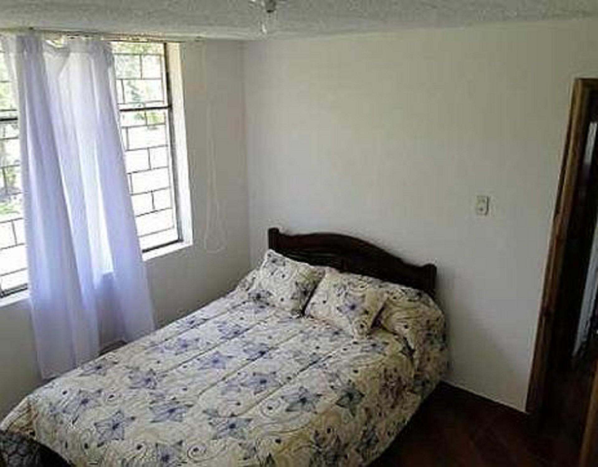 Hostal El Parque Tababela Εξωτερικό φωτογραφία