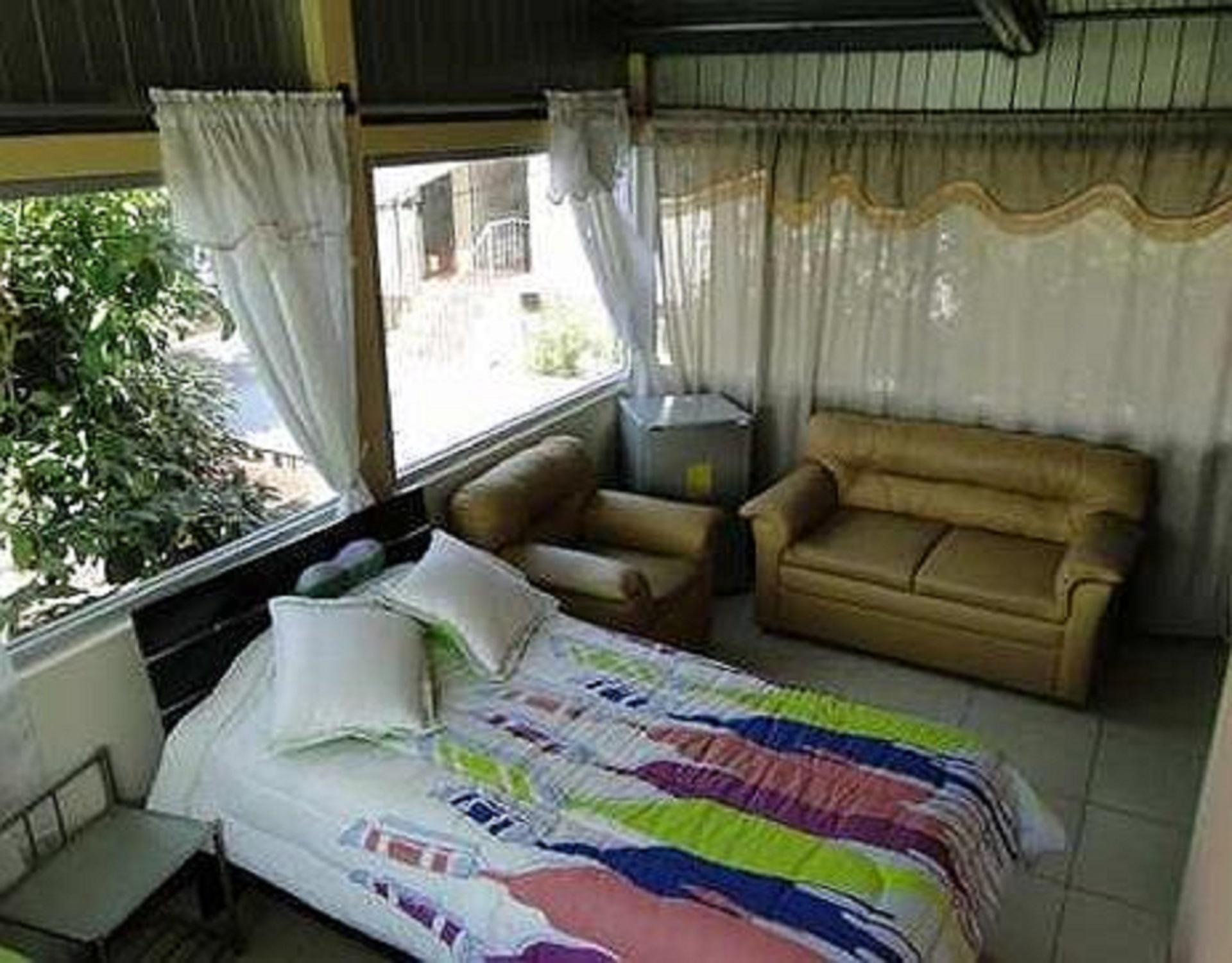 Hostal El Parque Tababela Εξωτερικό φωτογραφία