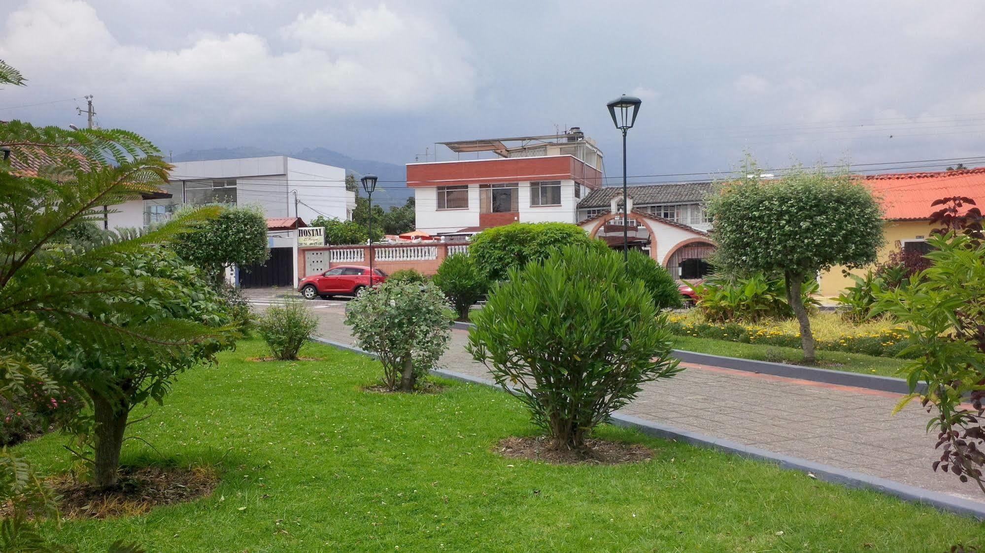 Hostal El Parque Tababela Εξωτερικό φωτογραφία